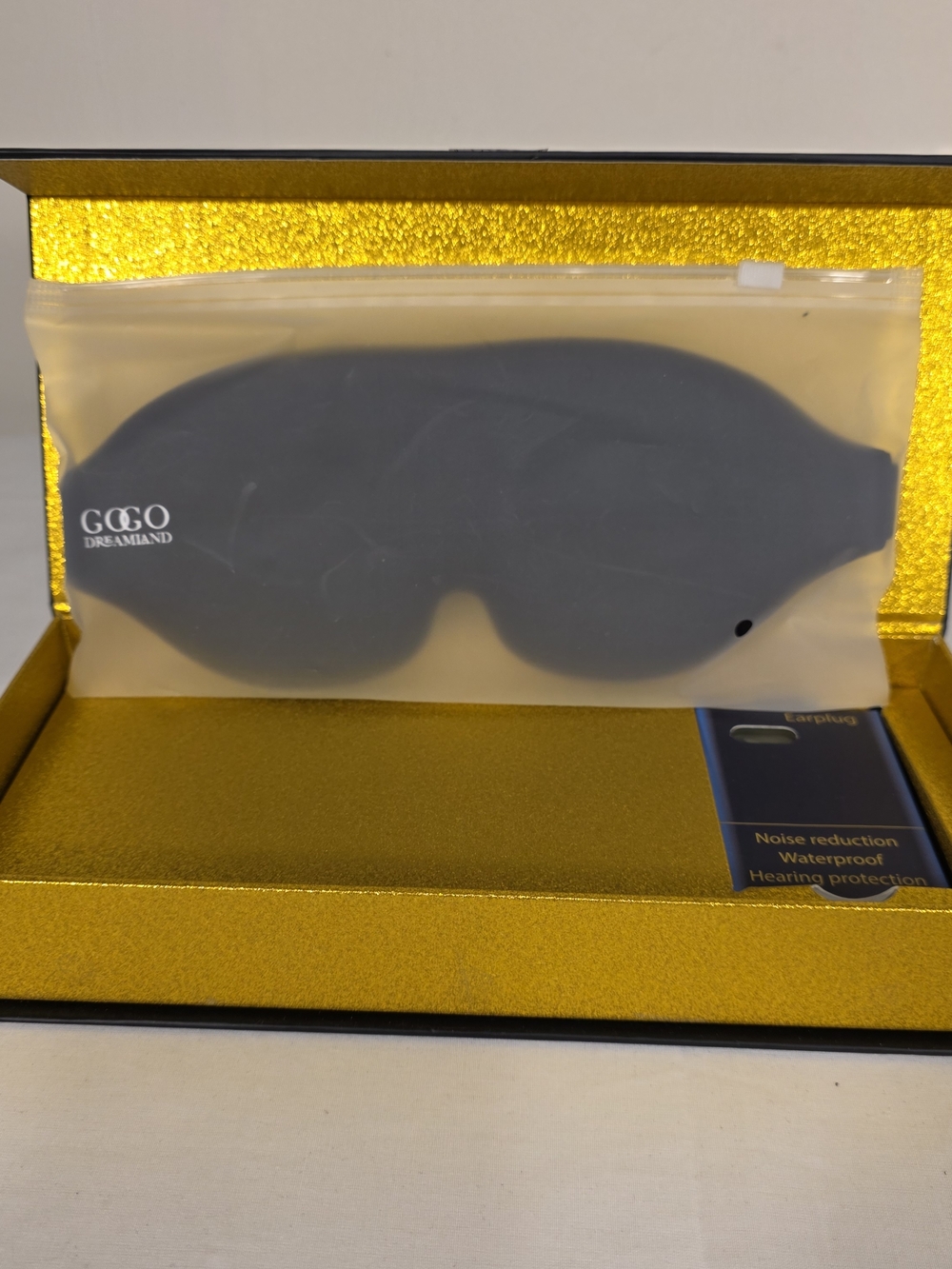 GOGO Black Sleep Mask with Carry Pouch And Noise Protection Ear Plugs
